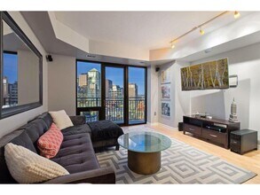 500 E Grant St in Minneapolis, MN - Building Photo - Building Photo