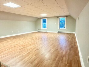 669 Forest Ave in Portland, ME - Building Photo - Building Photo