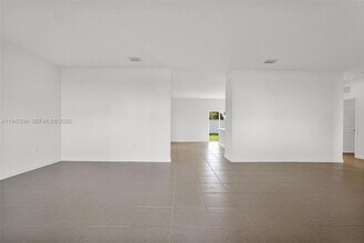 27210 SW 159th Path in The Hammocks, FL - Building Photo - Building Photo