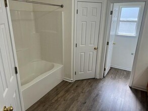 68 7th Ave in Shalimar, FL - Foto de edificio - Building Photo