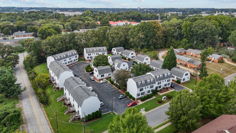 1024 Fir Pl in Greensboro, NC - Building Photo