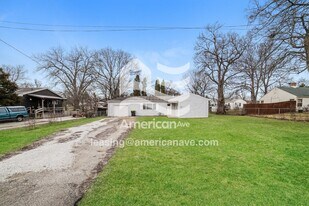 302 Wagner St in Washington, IL - Building Photo