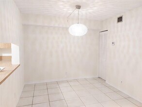 409 Gardens Dr in Pompano Beach, FL - Building Photo - Building Photo