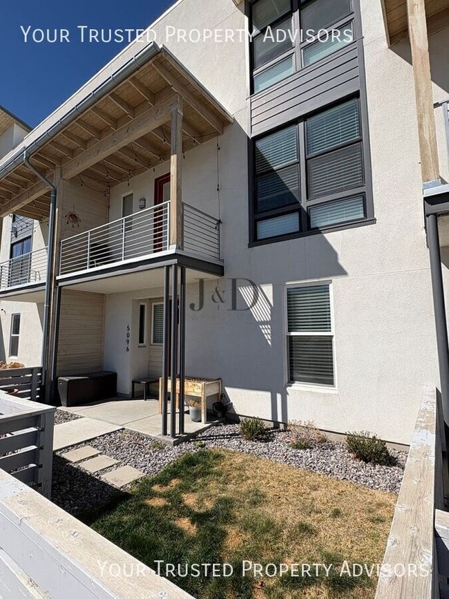 property at 5096 Putney Hill Rd