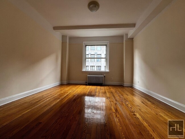 EAST 10 STREET in New York, NY - Foto de edificio - Building Photo