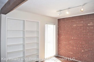 6105 N Brookline Ave in Oklahoma City, OK - Building Photo - Building Photo
