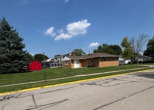 906 Tomahawk Trail in Xenia, OH - Building Photo - Building Photo