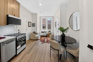 709 Massachusetts Ave NE in Washington, DC - Building Photo - Interior Photo