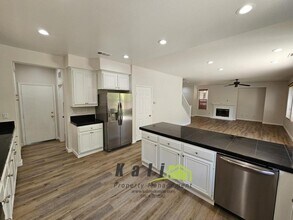 359 Circulo Coronado in Chula Vista, CA - Building Photo - Building Photo