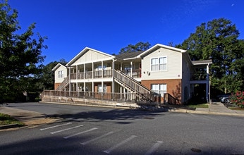 Lexington Woods Apartments in Tallahassee, FL - Building Photo - Building Photo