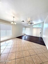 105 S Willow Creek St in Chandler, AZ - Building Photo - Building Photo