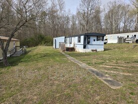 3701 US-29 BUS in Danville, VA - Building Photo