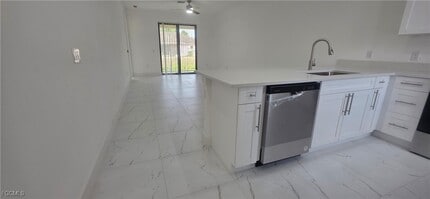 925 Chenault St in Lehigh Acres, FL - Building Photo - Building Photo