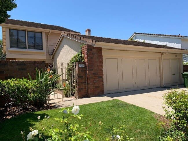 16969 Avenida De Santa Ynez in Los Angeles, CA - Building Photo - Building Photo