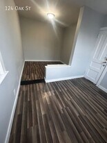 124 Oak St in Yonkers, NY - Building Photo