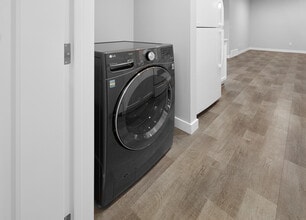 1374 Erker Cres NW in Edmonton, AB - Building Photo - Building Photo