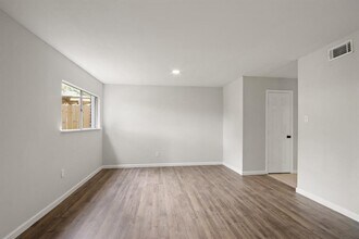 19511 Pine Echo Dr in Humble, TX - Building Photo - Building Photo