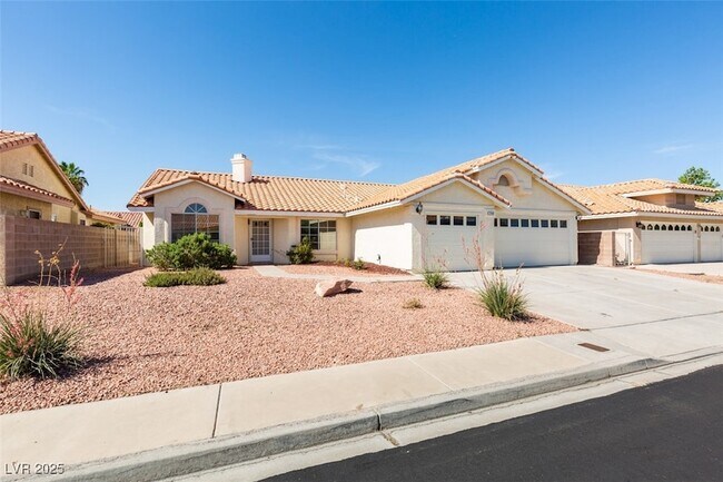 1744 Knotty Pine in Las Vegas, NV - Building Photo - Building Photo