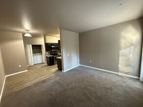4255 Hawthorne Ave NE in Salem, OR - Building Photo - Building Photo