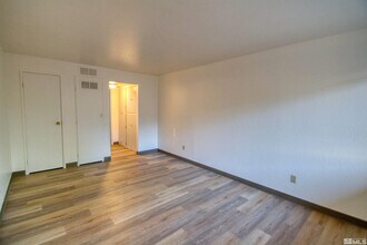 1036 Bell St in Reno, NV - Building Photo - Building Photo