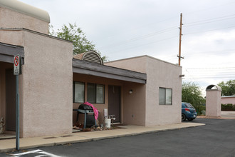 4117-4125 E Bellevue St in Tucson, AZ - Building Photo - Building Photo