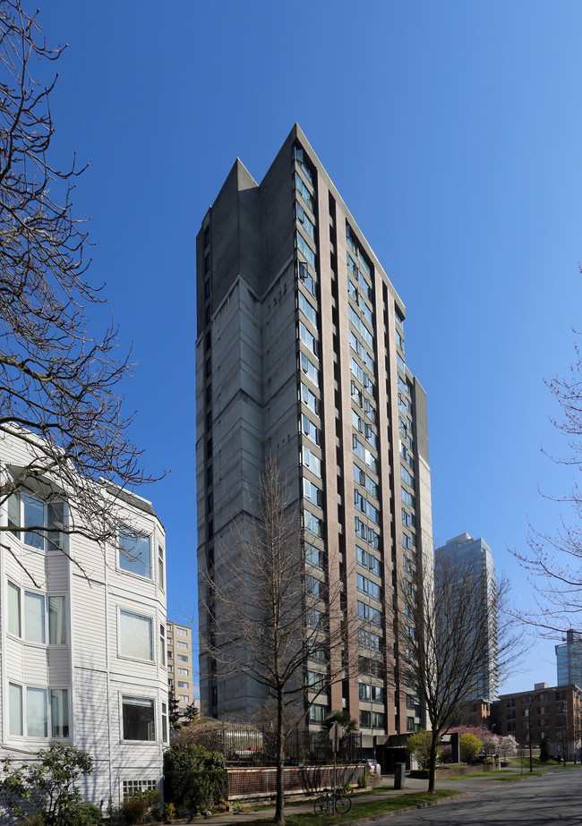 Nicholson Tower in Vancouver, BC - Building Photo - Building Photo