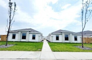 5805 Swallow Ave, Unit 3 in McAllen, TX - Building Photo