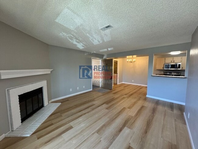 property at 1074 S Dearborn St