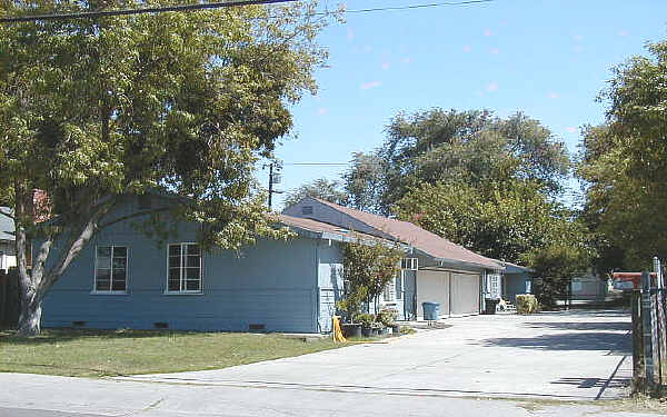 1826 S Tuxedo Ave in Stockton, CA - Building Photo