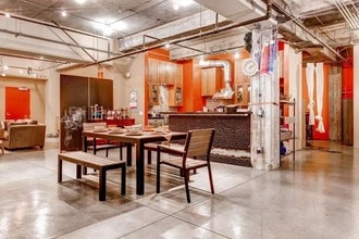 835 Locust Ave-Unit -517 in Long Beach, CA - Building Photo - Building Photo