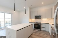 3120 W Jefferson St, Unit 202 in Philadelphia, PA - Building Photo - Building Photo