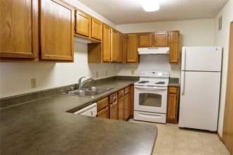 Cottages of White Bear Lake Township in White Bear Lake, MN - Foto de edificio - Building Photo