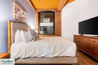 45 Willow St, Unit 424 in Springfield, MA - Building Photo - Building Photo