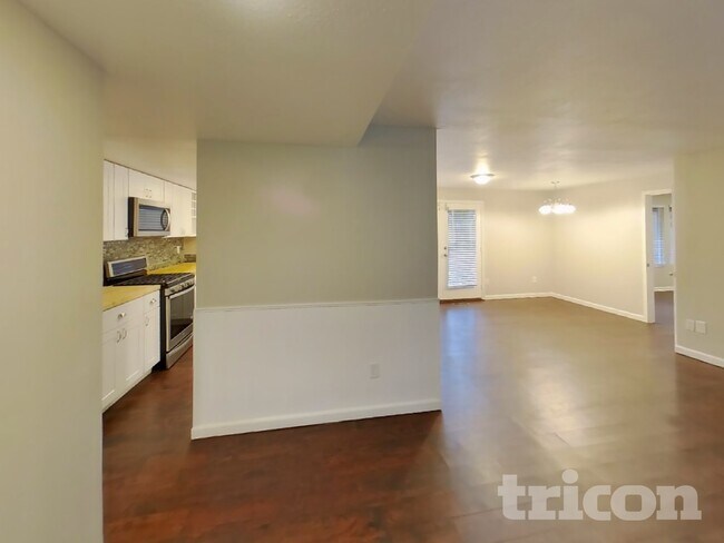 25913 128th Pl SE in Kent, WA - Foto de edificio - Building Photo