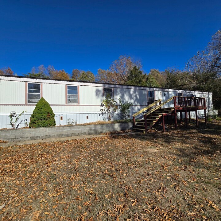 5157 N St Louis in Batesville, AR - Building Photo