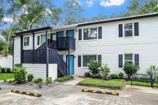 property at 2655 Fountain View St