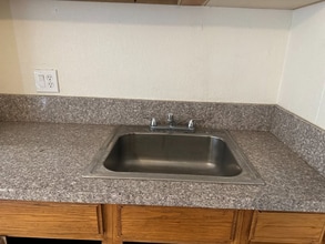 250 W Williams St in Barstow, CA - Building Photo - Building Photo