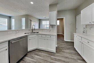 1610 Blossom Creek Ct in Humble, TX - Building Photo - Building Photo