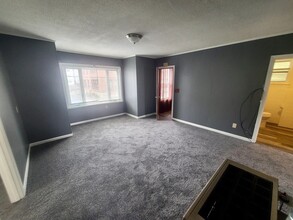 95 Flint St in Fall River, MA - Building Photo - Building Photo
