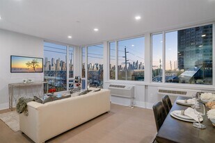 7101 River Rd in North Bergen, NJ - Building Photo