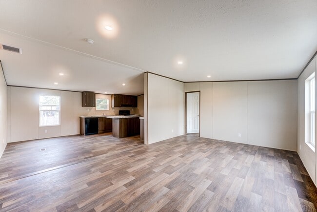 5055 County Rd 3540 in Cleveland, TX - Building Photo - Building Photo