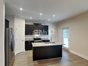 5033 Mountain Springs Rd in Nashville, TN - Building Photo - Building Photo