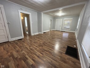 330 N Holmes Ave in Indianapolis, IN - Building Photo - Building Photo