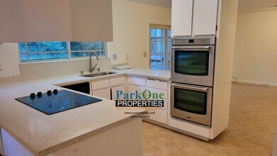 1536 St Marys Rd in Moraga, CA - Building Photo - Building Photo