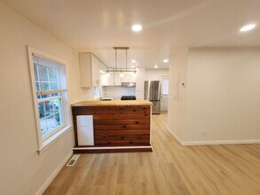 2281 Polar Rock Ave SW in Atlanta, GA - Building Photo - Building Photo