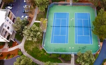 350 N Civic Dr in Walnut Creek, CA - Building Photo - Building Photo