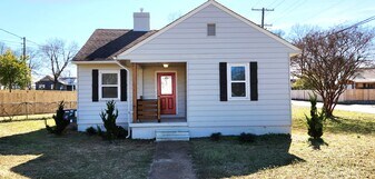 1600 Frey Ave in Sheffield, AL - Building Photo