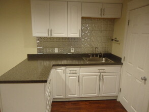 326 Elmwood Avenue Apartments in Buffalo, NY - Building Photo - Building Photo