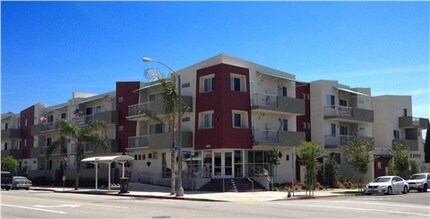 Park 4200 in Long Beach, CA - Foto de edificio - Building Photo