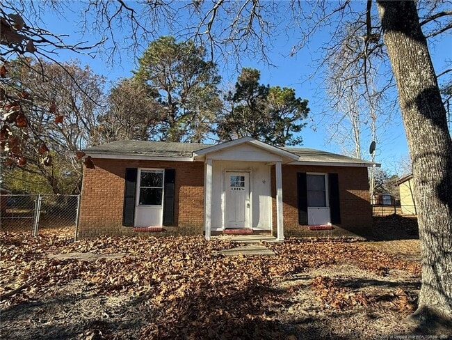 1009 Abrams St in Fayetteville, NC - Building Photo - Building Photo